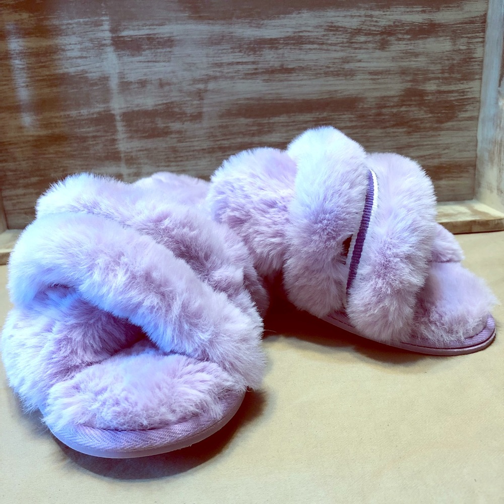 Cute Women’s Niah Faux Fur Slippers, NWT